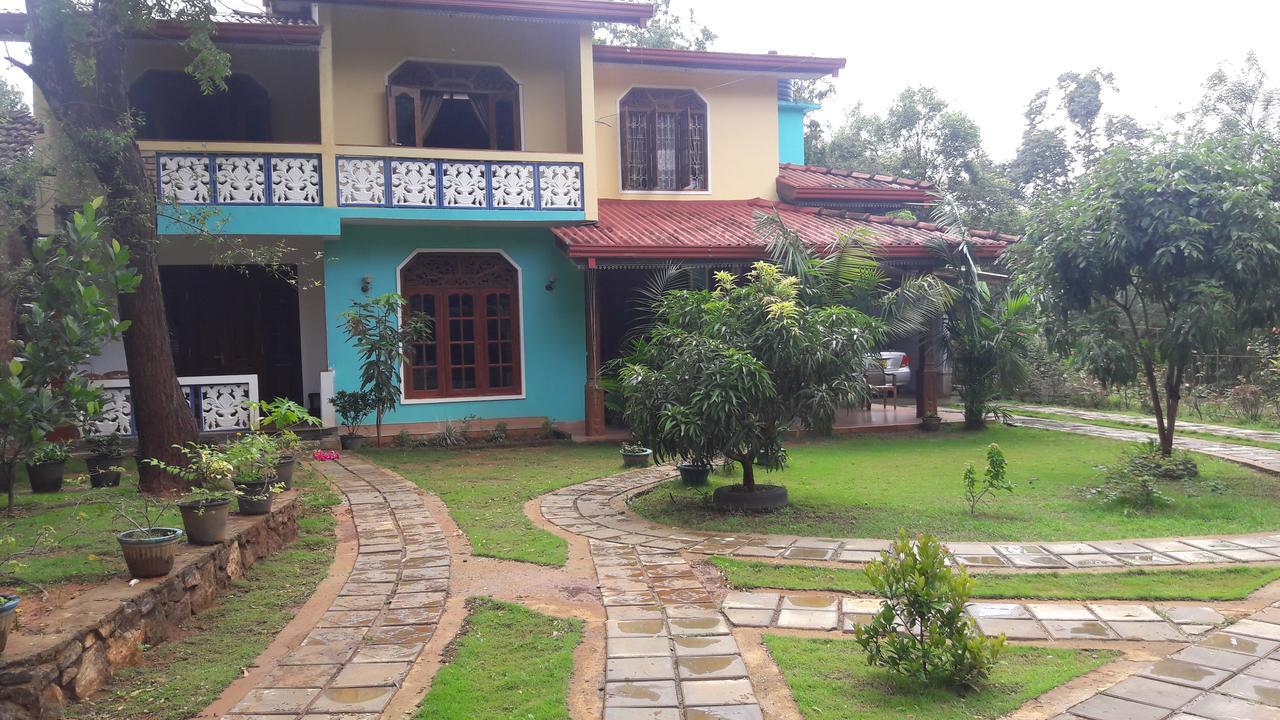 Iduwara Guest Hotell Sigiriya Eksteriør bilde