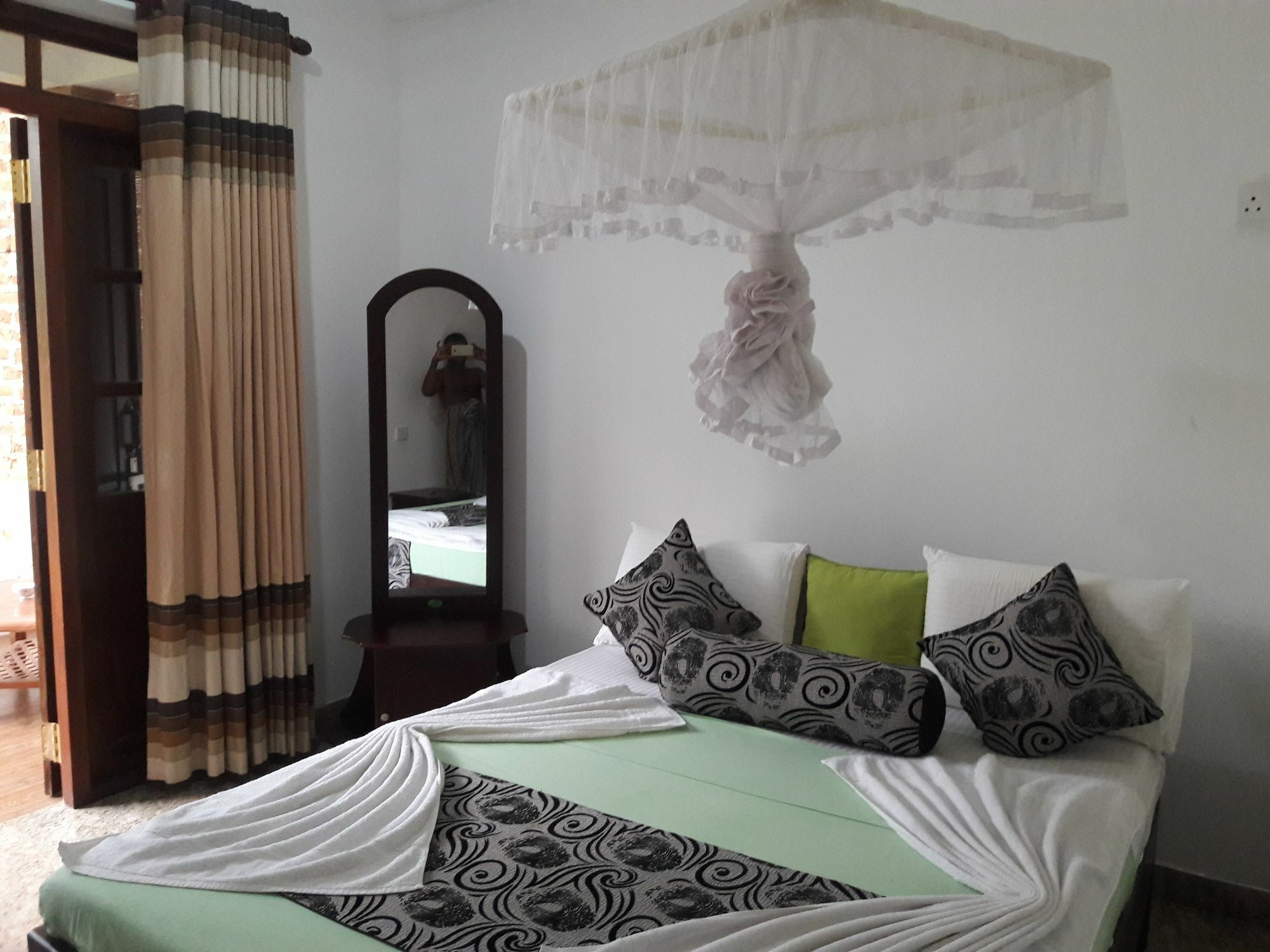 Iduwara Guest Hotell Sigiriya Eksteriør bilde